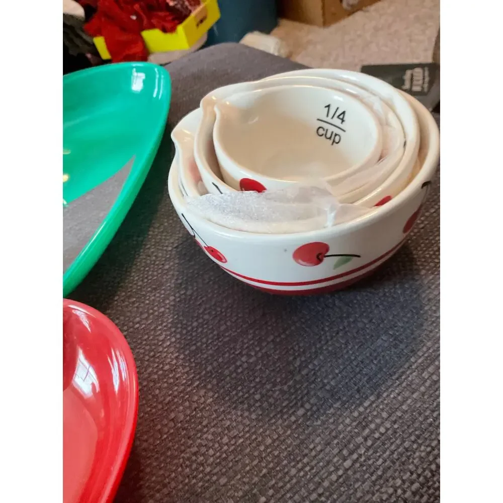 Measuring cups nesting set ceramic red cherry retro style cute 1950s cherries 4
